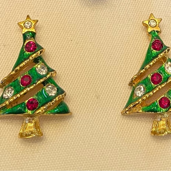🎄 Christmas Tree Pierced Earrings 🎄 2/$24 - Picture 2 of 4